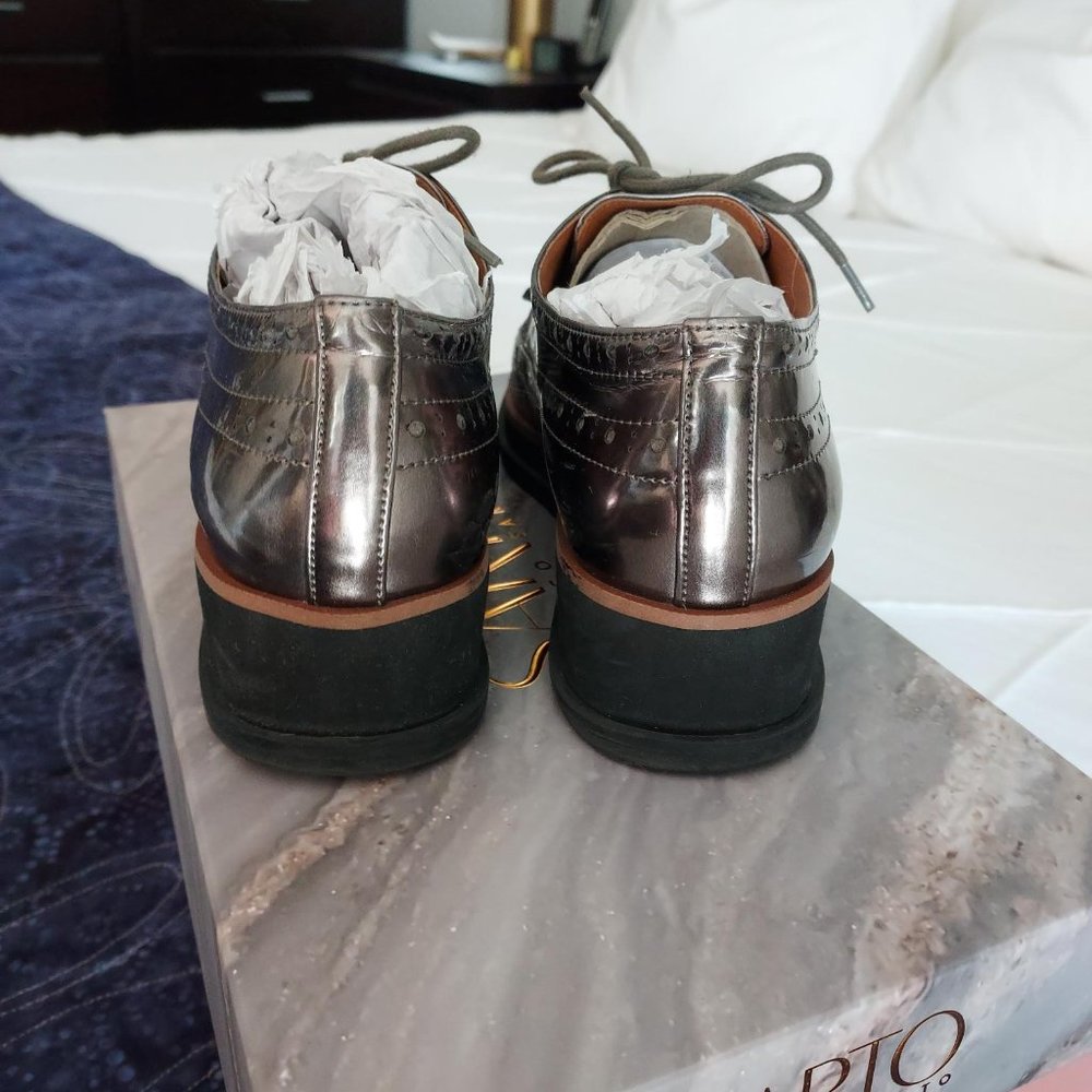Gently worn Franco Sarto Gunmetal Autumn oxfords, 7.5 - Picture 7 of 10